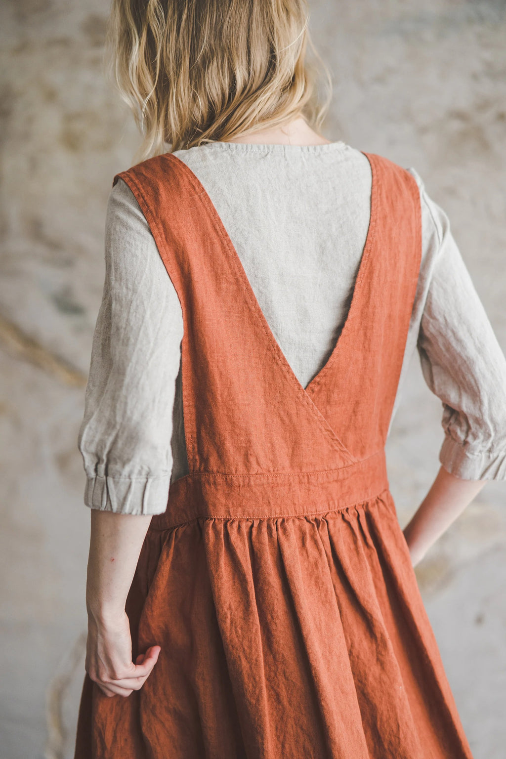 Robe Tablier en Lin Style Japonais – Orange Brûlé | Robe Chasuble avec Poches