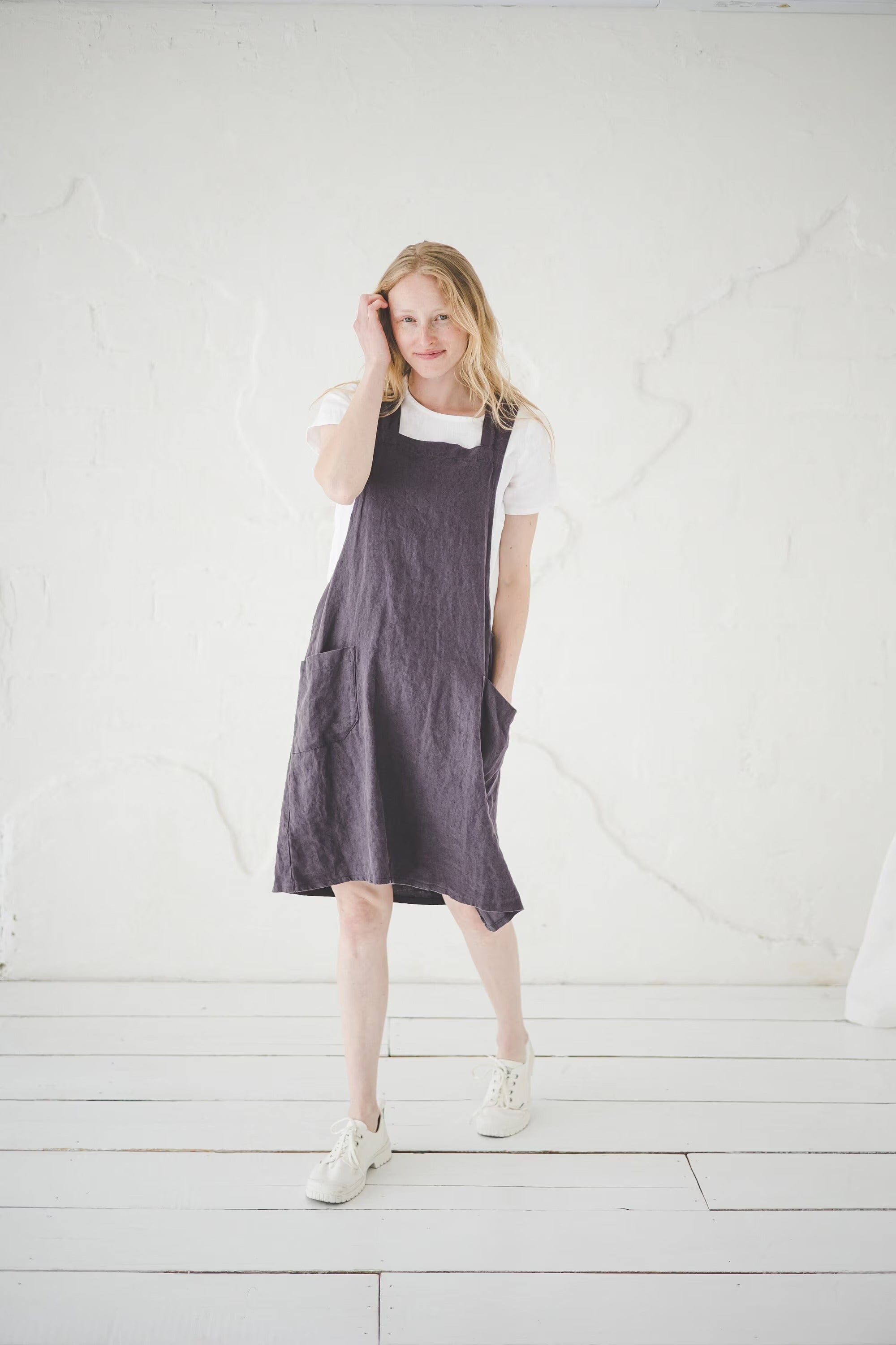 Robe Chasuble en Lin Style Japonais – Aubergine Foncé | Dos Croisé & Poches