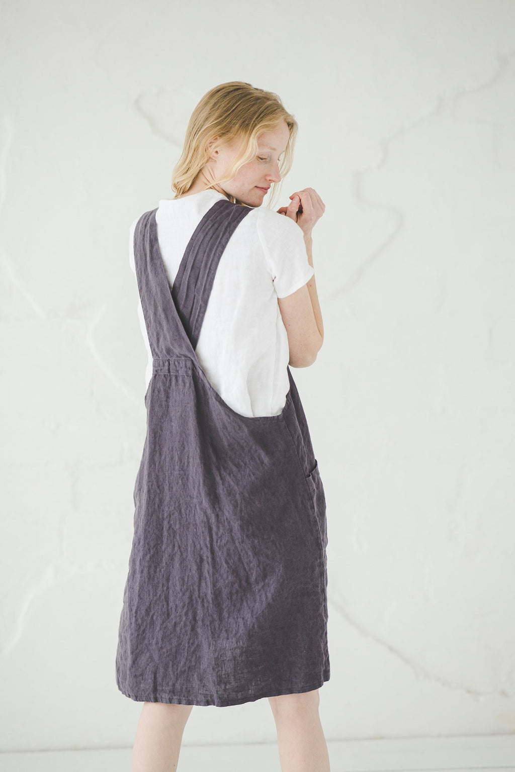 Robe Chasuble en Lin Style Japonais – Aubergine Foncé | Dos Croisé & Poches