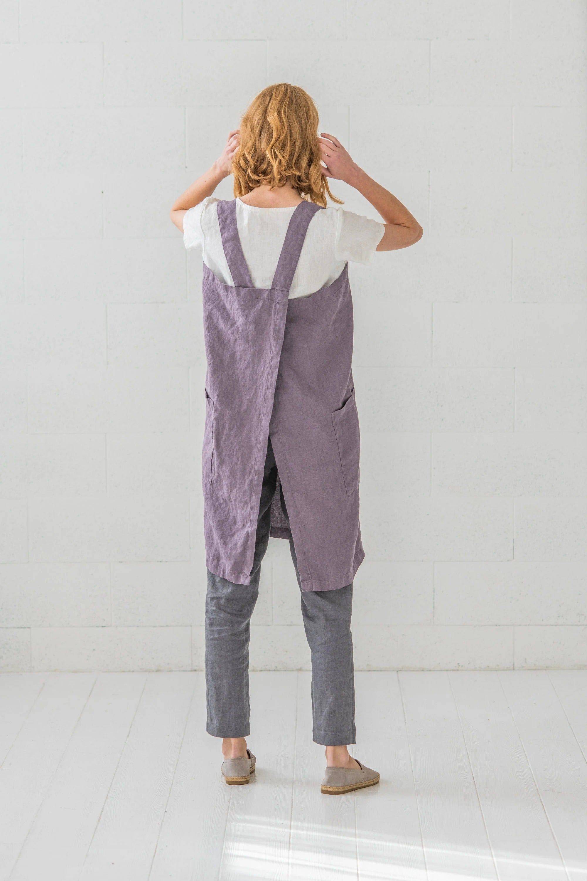 Tablier Japonais en Lin Lavé – Cendre de Violette | Style Épuré & Pratique