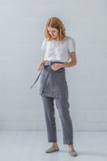 Demi-tablier en Lin Style Barista – Gris Anthracite | Taille Réglable & Pratique