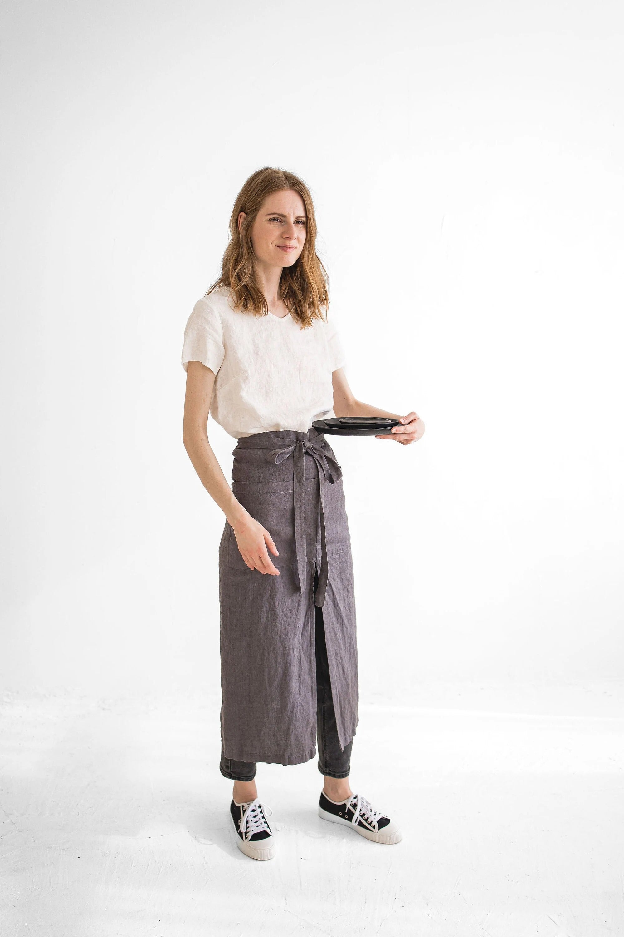 Tablier de Potier en Lin avec Fente Centrale – Gris Anthracite | Style Barista & Chef