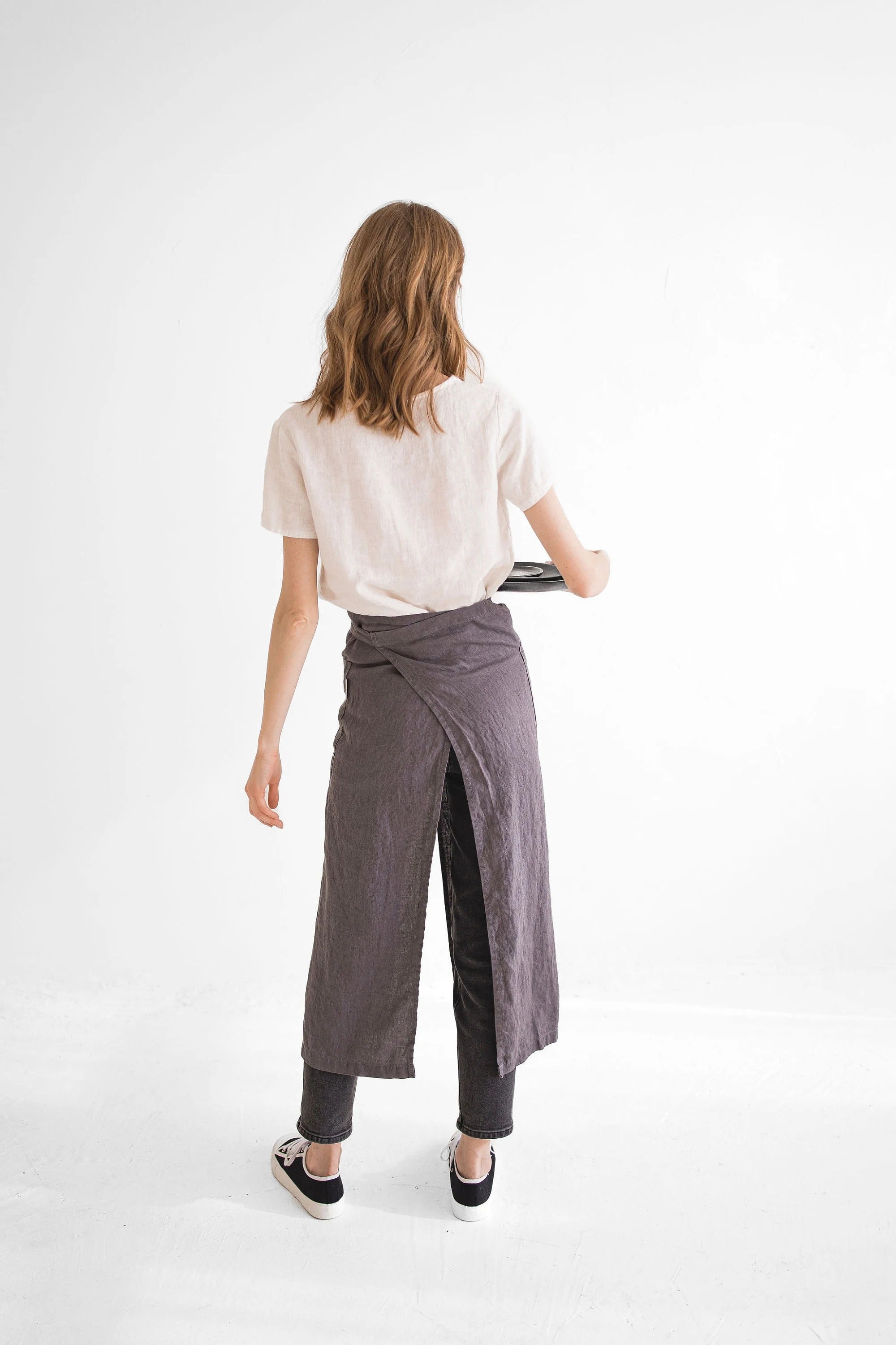 Tablier de Potier en Lin avec Fente Centrale – Gris Anthracite | Style Barista & Chef