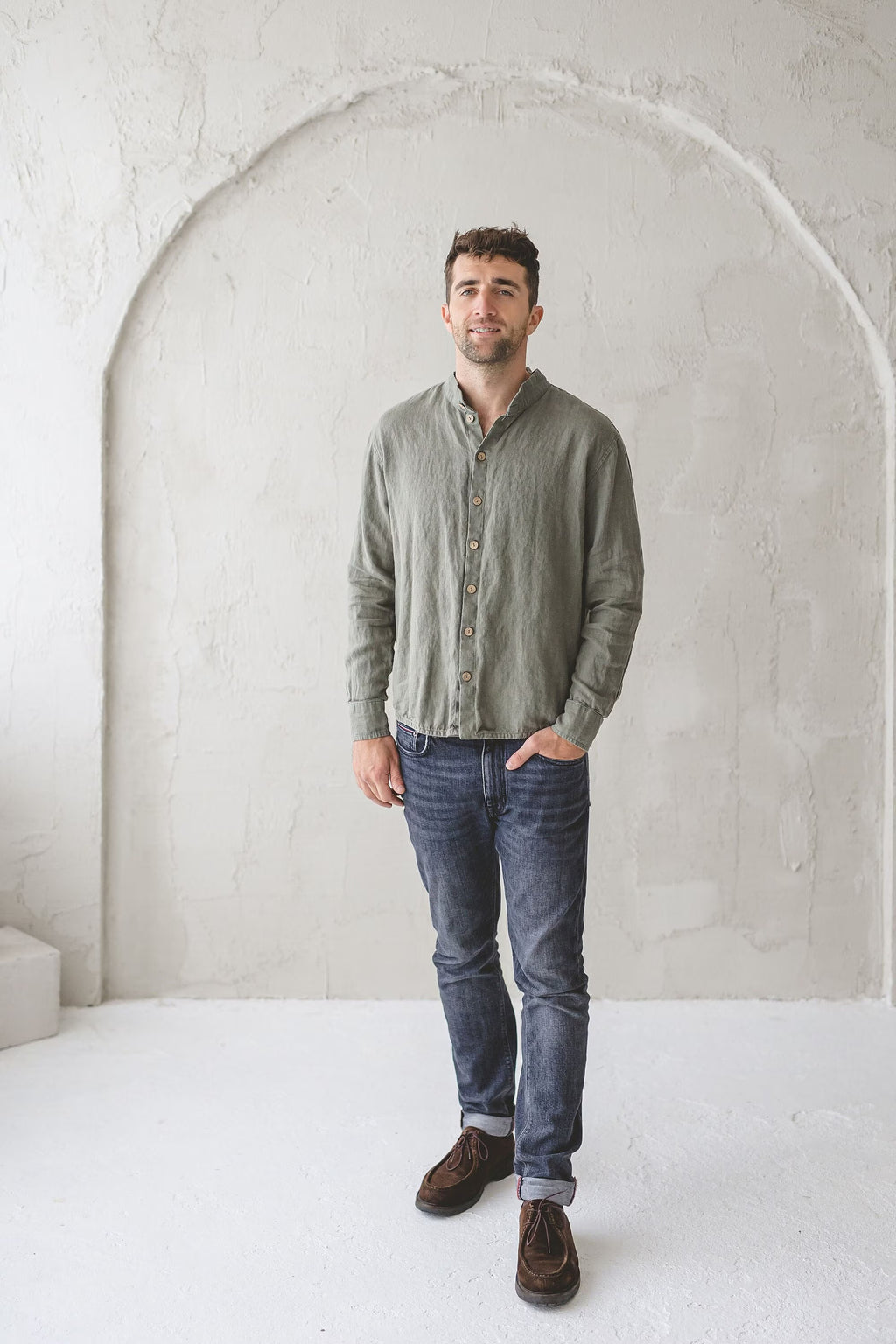 Chemise Oxford en Lin pour Homme – Vert Sauge | Manches Longues & Col Officier