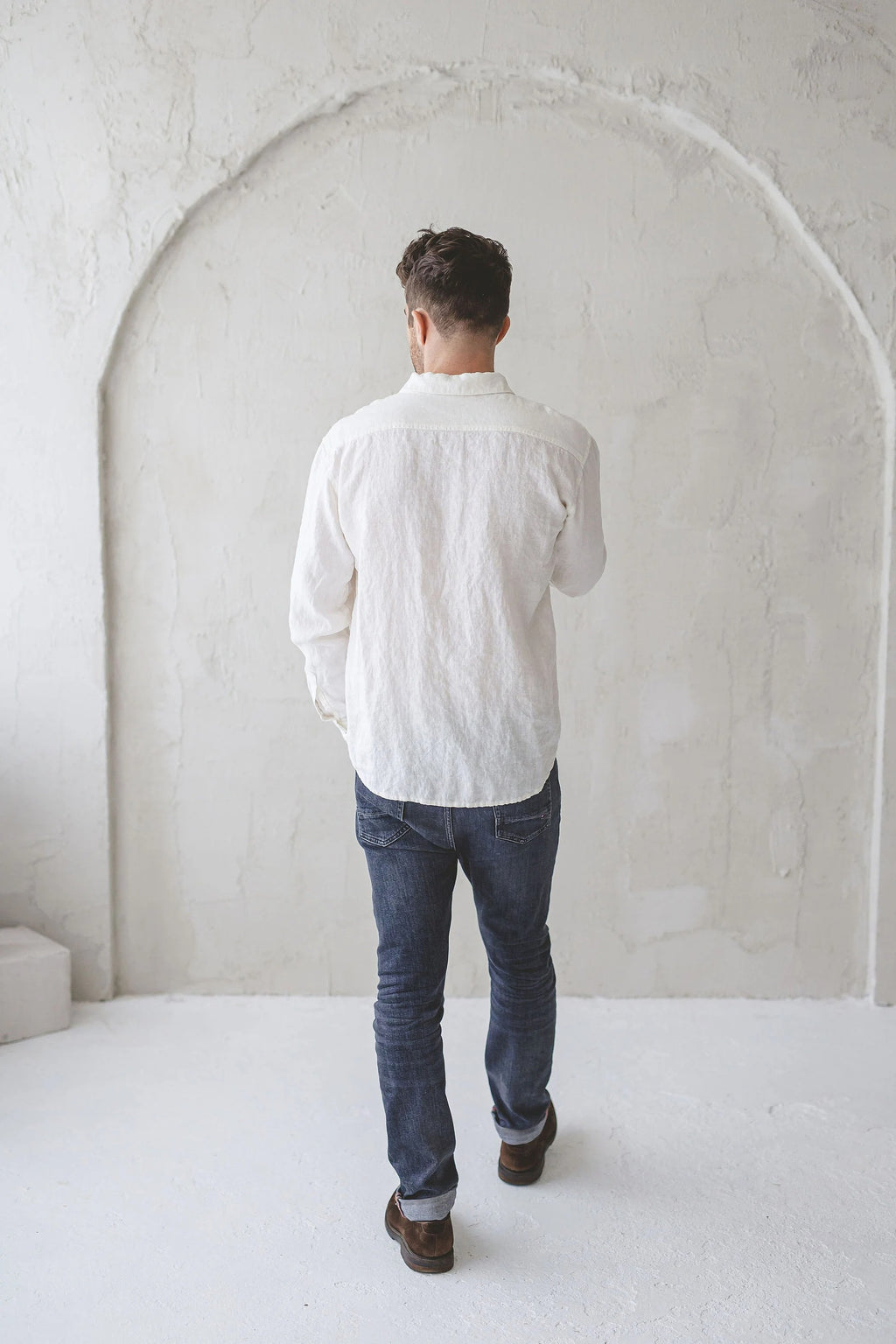 Chemise Classique en Lin à Boutons Cachés pour Homme – Ivoire | Élégance Minimaliste