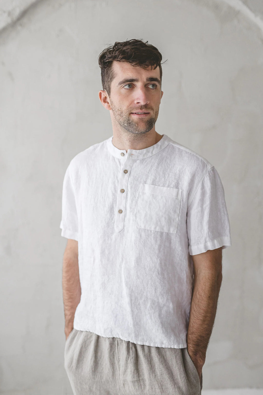 Chemise d'Été en Lin à Manches Courtes pour Homme – Blanc Pur | Boutons en Coco