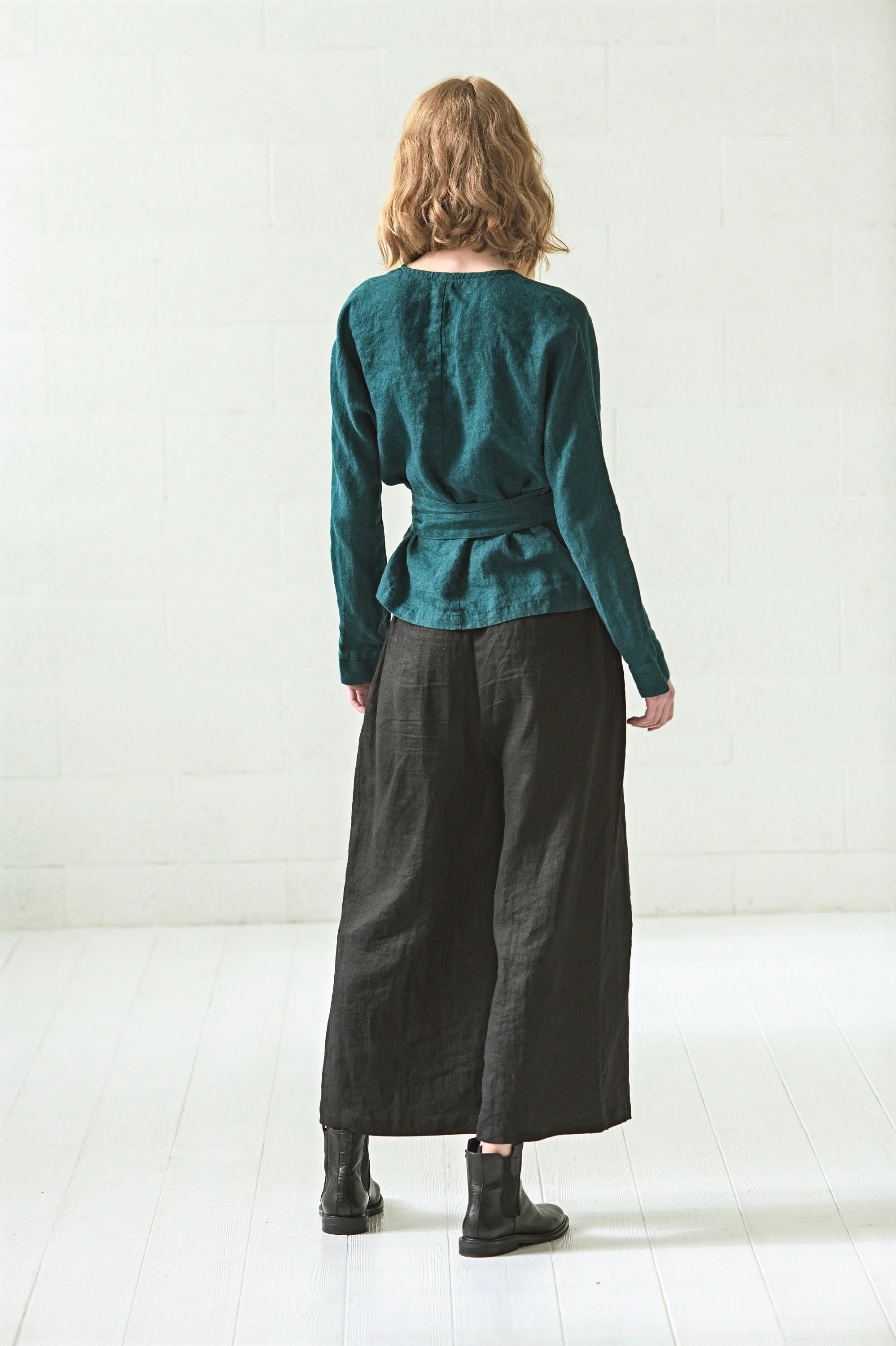 Blouse Cache-Cœur en Lin à Manches Longues – Vert Forêt | Top Élégant & Ajustable