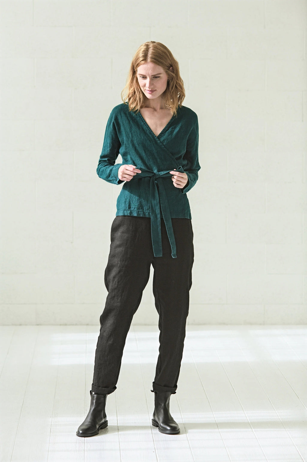 Blouse Cache-Cœur en Lin à Manches Longues – Vert Forêt | Top Élégant & Ajustable