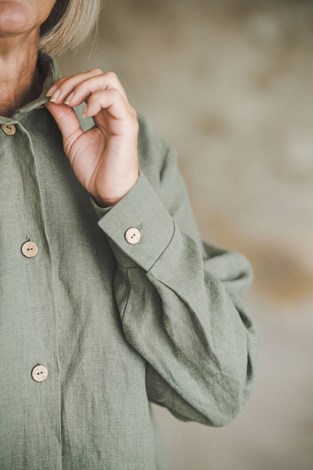 Robe Chemise Oversize en Lin à Grand Col – Vert Sauge | Style 2-en-1 : Robe ou Veste
