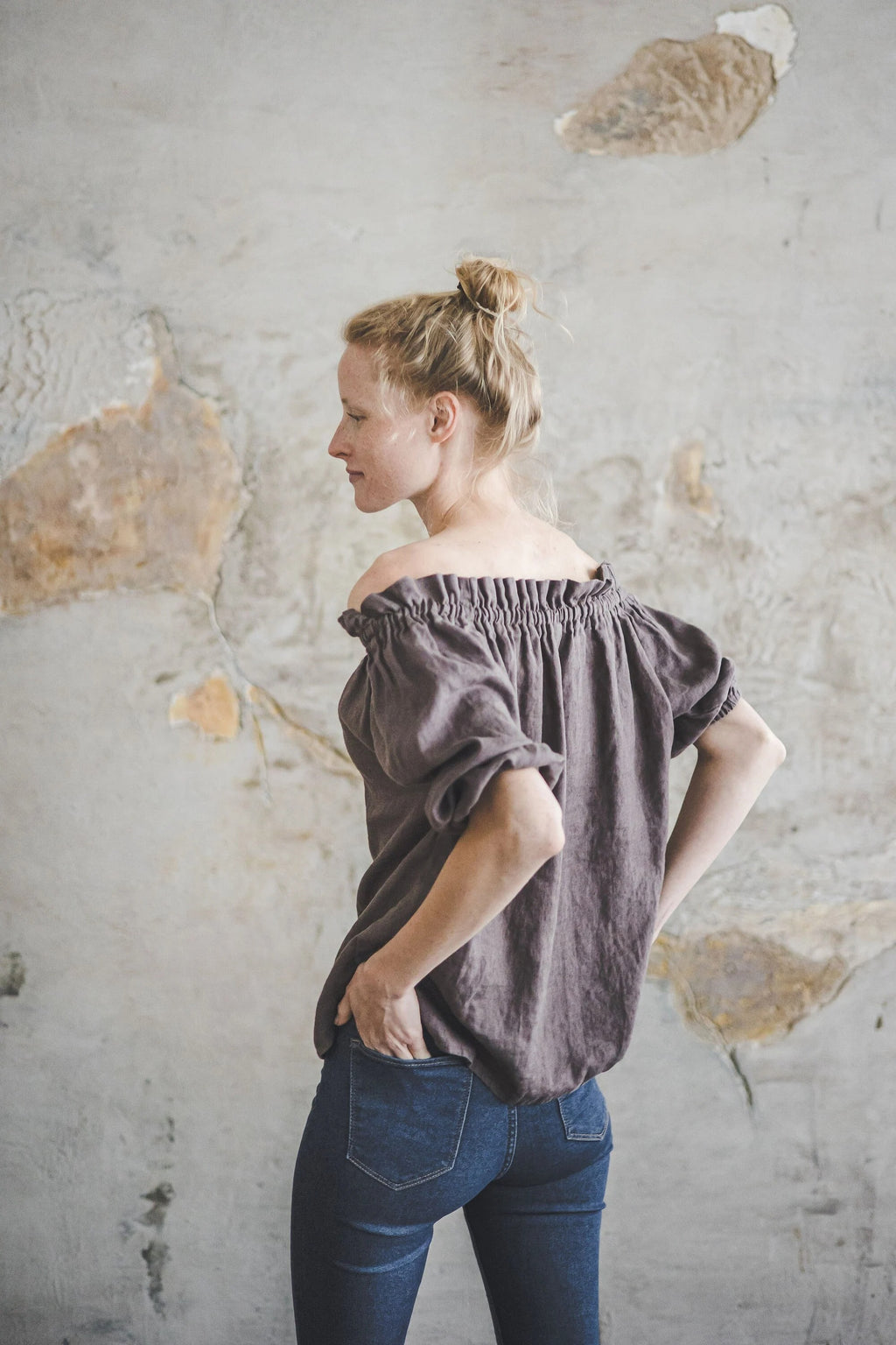 Blouse en Lin à Épaules Dénudées Style Bohème – Café | Manches 3/4 Ballon & Liens Ajustables