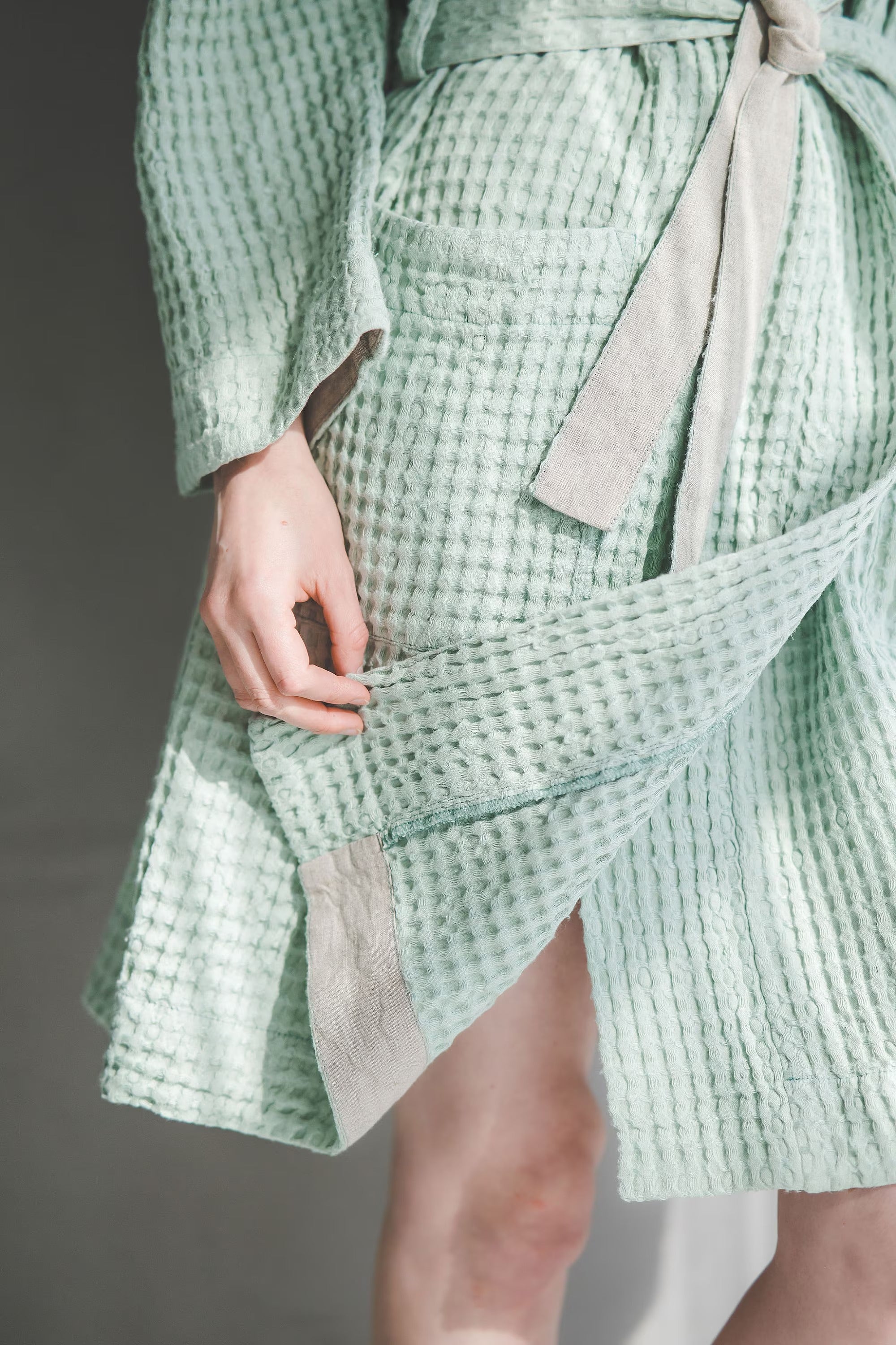 Peignoir Kimono en Lin Gaufré – Menthe | Texture Nid d'Abeille & Confort Naturel