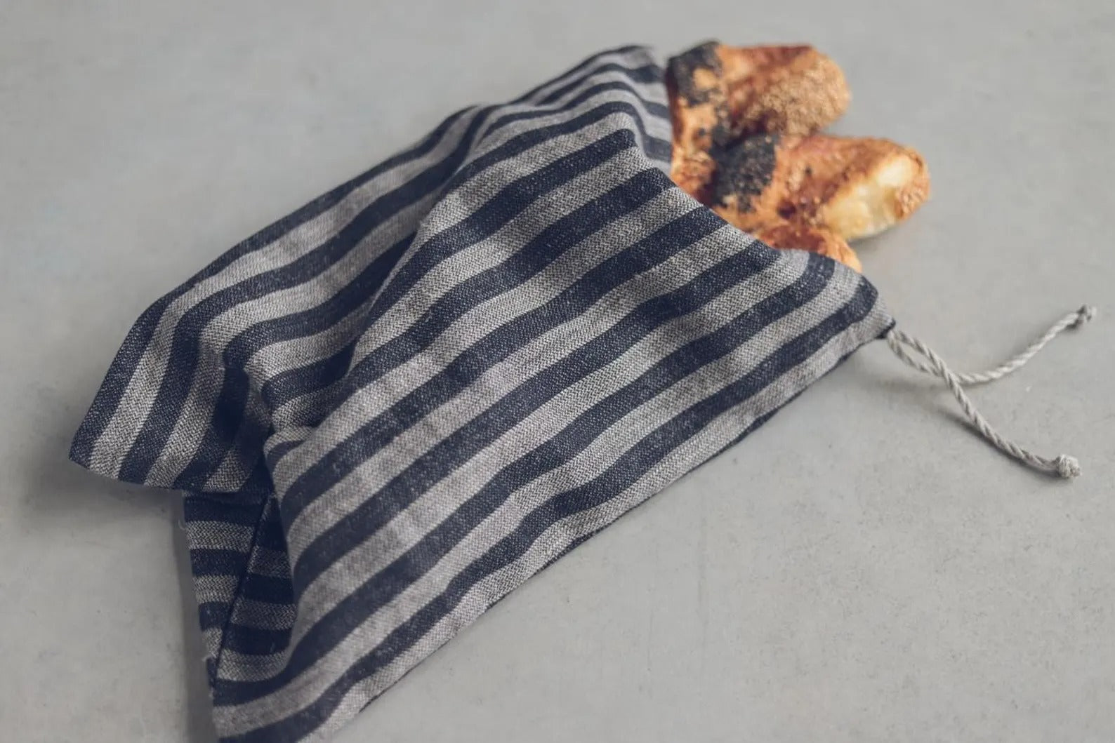 Sac à Pain et Légumes en Lin Épais – Rayures Noir & Gris | Conservation Naturelle